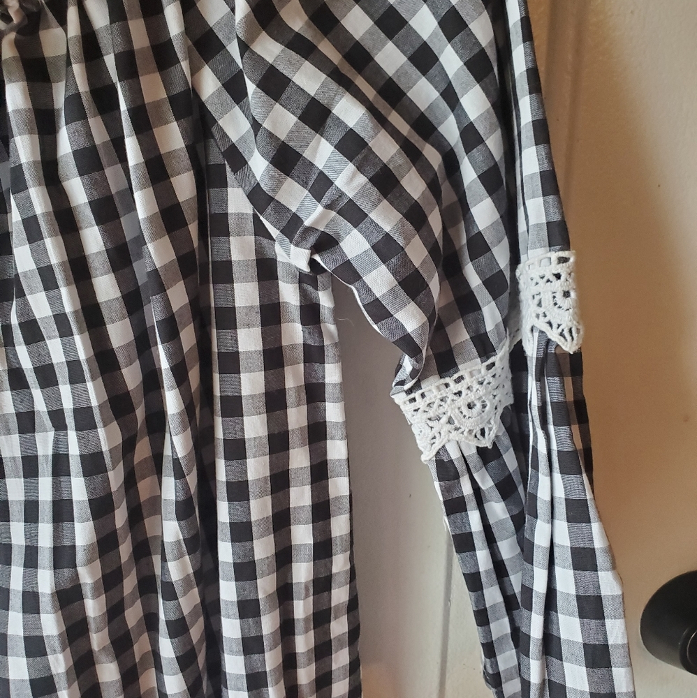 Top - Picture 3 of 3